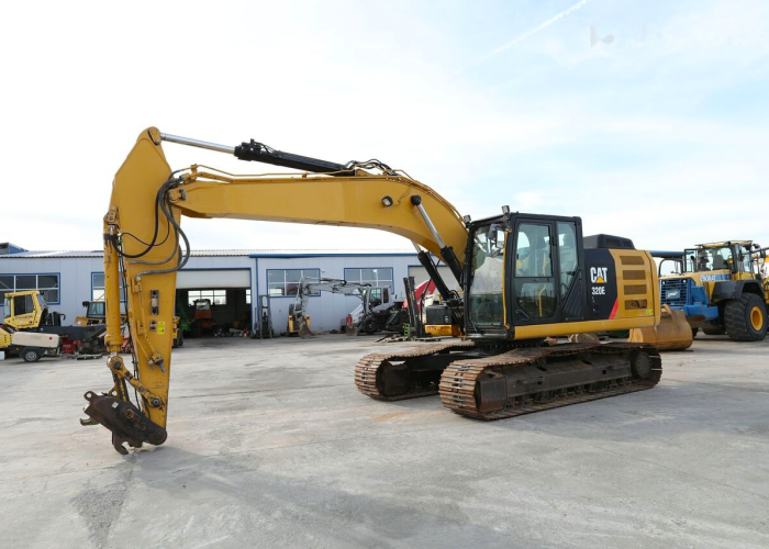 CAT 320EL ekskavaatori AdBlue, tahmafiltri ja EGR klapi eemaldus.