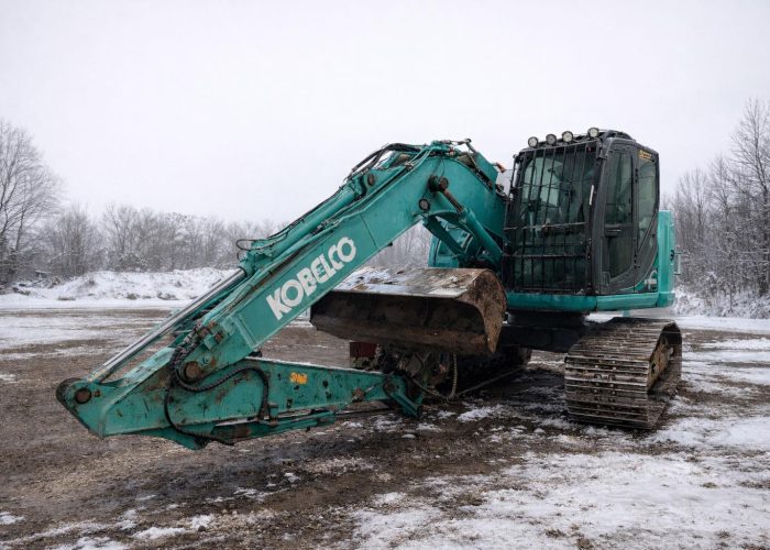 Kobelco SK140-5 ekskavaator sai lahenduse heitgaasi probleemidele. AdBlue eemaldus, DPF ehk tahmafiltri eemaldus, EGR klapi eemaldus.