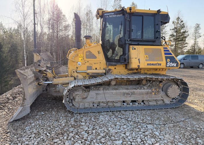 Komatsu D51 PX bulldooseri võimsuse tõstmine (chiptuning) ja AdBlue, DPF tahmafiltri ja EGR klapi eemaldus. Chiptuning, AdBlue off, DPF off, EGR off.