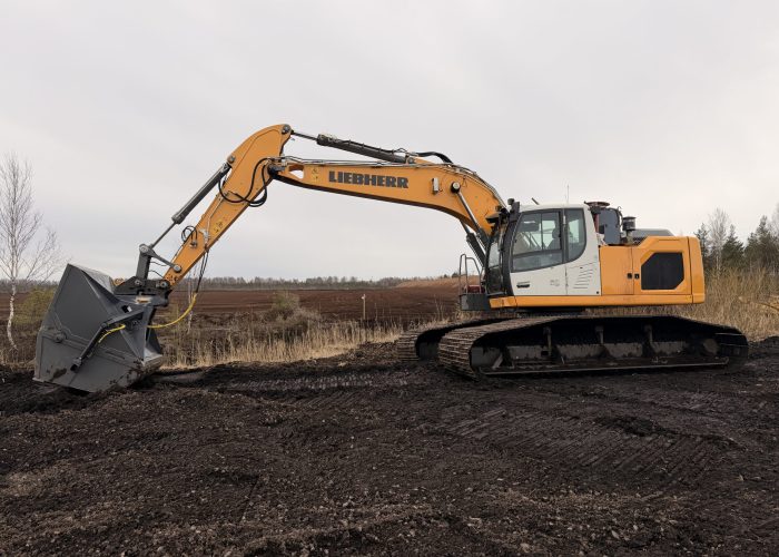 LIEBHERR 922 ekskavaator sai lahenduse heitgaasi probleemidele. AdBlue eemaldus, DPF ehk tahmafiltri eemaldus, EGR klapi eemaldus.