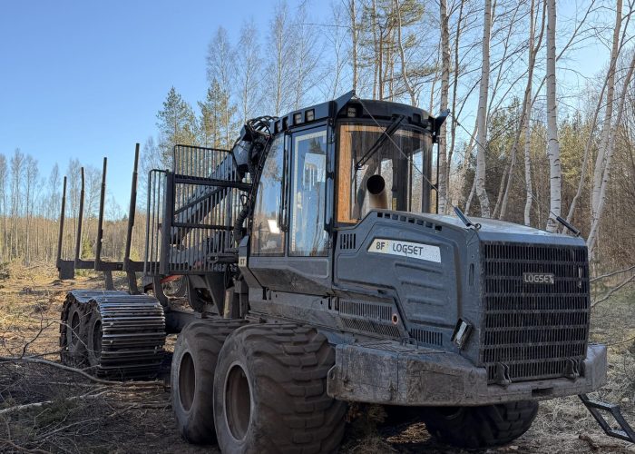 LOGSET 8F GT metsa väljaveotraktoril eemaldasime AdBlue ehk SCR, DPF ehk tahmafiltri ja EGR klapi. Töö on nüüd muretu. AdBlue SCR off, DPF off, EGR off.