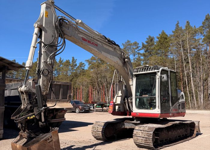 TAKEUCHI TB2150R ekskavaator sai lahenduse heitgaasi probleemidele. AdBlue eemaldus, DPF ehk tahmafiltri eemaldus, EGR klapi eemaldus.